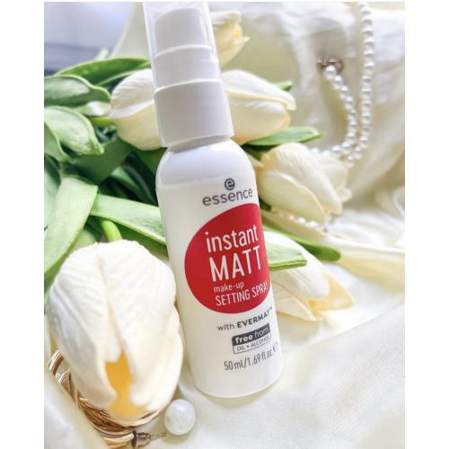 Essence Instant Matt, Make-up Setting Spray (Spray do utrwalania makijażu) - opinie | zdjęcie do recenzji od Babski_zakatek_