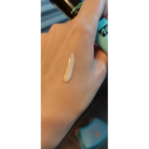 Maybelline New York Fit Me, Matt + Poreless Mattifying Primer SPF 20 (Matująca baza pod makijaż) - opinie | zdjęcie do recenzji od MartaSowka - 3