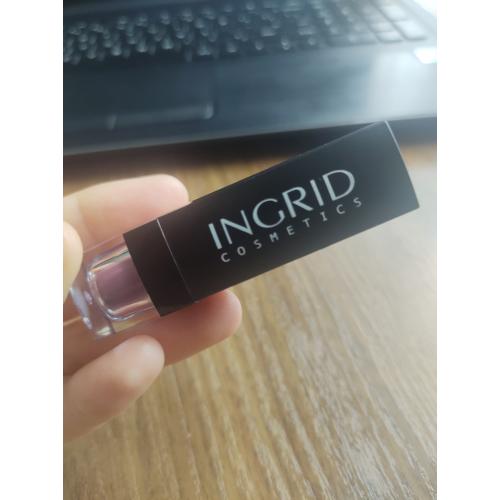 Ingrid Cosmetics Wonder Matt (Matowa pomadka do ust) - opinie | zdjęcie do recenzji od evi900422 - 1
