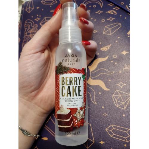 Avon Naturals, Berry Cake Scented Spritz (Pachnąca mgiełka do ciała `Ciasto jagodowe`) - opinie | zdjęcie do recenzji od Paula9595p
