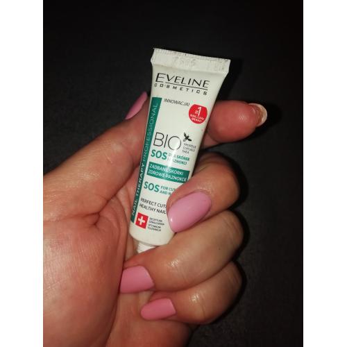 Eveline Cosmetics Nail Therapy Professional, Bio SOS dla skórek i paznokci - opinie | zdjęcie do recenzji od martus283328