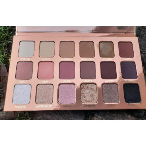 Kobo Professional Simplicity is Beauty, Eyeshadow Palette (Paleta cieni do powiek) - opinie | zdjęcie do recenzji od Smerfeta83 - 1