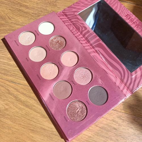 Eveline Cosmetics Pure Soul Eyeshadow Palette (Paleta cieni do powiek) - opinie | zdjęcie do recenzji od Luqia - 2