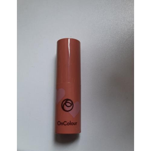 Oriflame OnColour, Luscious Chocolate  Lipstick (Pomadka do ust o zapachu czekolady) - opinie | zdjęcie do recenzji od Smerfeta83 - 1