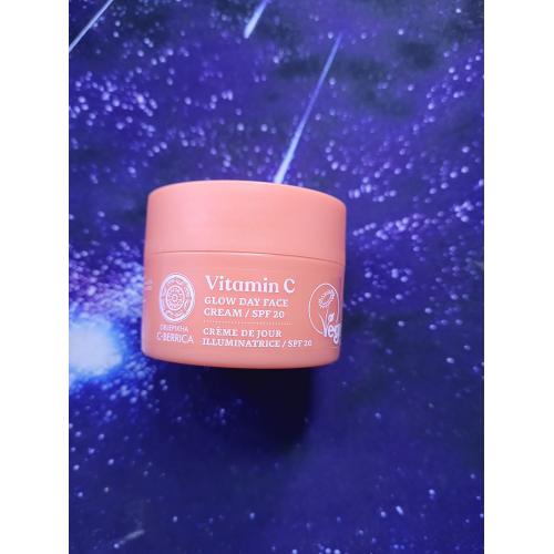 Natura Siberica Oblepikha C-berrica Professional, Glow Day Face Cream SPF 20 (Rozświetlający krem do twarzy z filtrem SPF 20 z witaminą C) - opinie | zdjęcie do recenzji od PaulinaBednarz