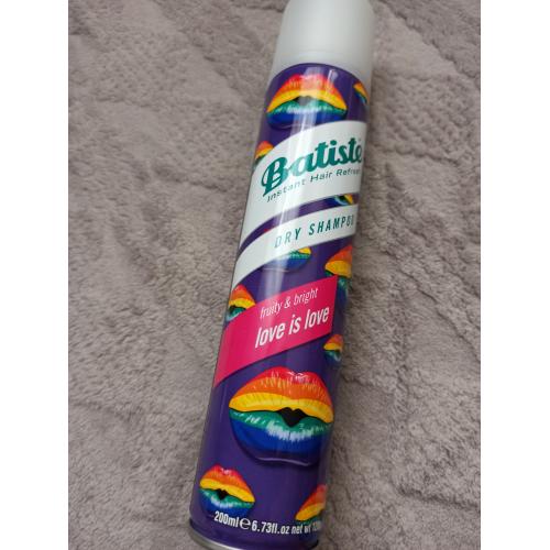 Batiste Love is Love Dry Shampoo (Suchy szampon do włosów) - opinie | zdjęcie do recenzji od ciasteczkowapanna