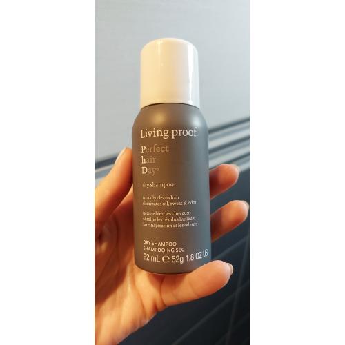 Living Proof Perfect Hair Day Dry Shampoo (Suchy szampon) - opinie | zdjęcie do recenzji od MartaSowka - 2