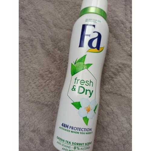 Fa Fresh & Dry, Green Tea, Deodorant Spray (Antyperspirant w sprayu `Zielona Herbata` (stara wersja)) - opinie | zdjęcie do recenzji od ciasteczkowapanna