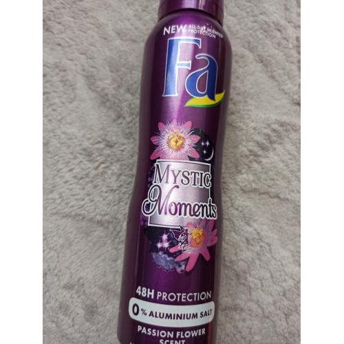 Fa Mystic Moments, Dezodorant w sprayu - opinie | zdjęcie do recenzji od ciasteczkowapanna