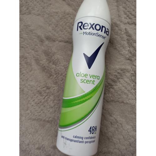 Rexona Women, Long Lasting Protection Aloe Vera, Deodorant Antiperspirant Spray (Dezodorant antyperspiracyjny w sprayu (nowa wersja)) - opinie | zdjęcie do recenzji od ciasteczkowapanna