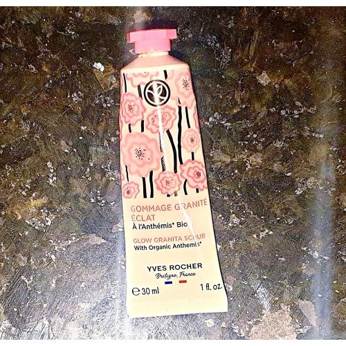 Yves Rocher Awaken Glow Scrub (Peeling do twarzy przywracający blask) - opinie | zdjęcie do recenzji od Iwona_C