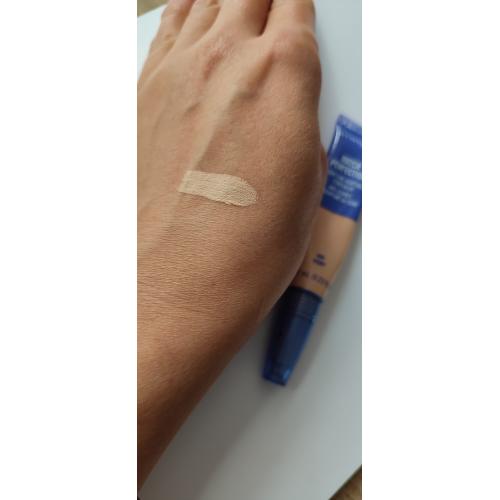 Rimmel Match Perfection, Concealer (Korektor w pisaku) - opinie | zdjęcie do recenzji od Makeupowamama - 2
