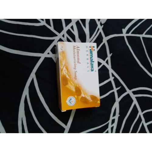 Himalaya Herbals Moisturizing Almond Soap (Nawilżające mydło w kostce `Migdał`) - opinie | zdjęcie do recenzji od Owocowysad - 1