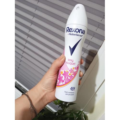 Rexona Woman, Motion Sense, Sexy Bouquet, Fresh Confidence 48h Anti-perspirant Spray (Antyperspirant w sprayu) - opinie | zdjęcie do recenzji od Moniula93 - 1