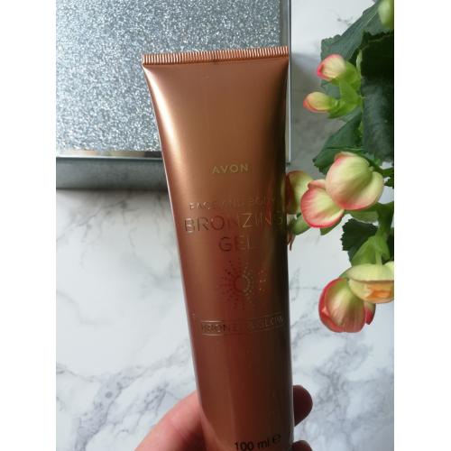 Avon Bronze & Glow, Face & Body Bronzing Gel (Żel brązujący do twarzy i ciała) - opinie | zdjęcie do recenzji od Tinaaa1987
