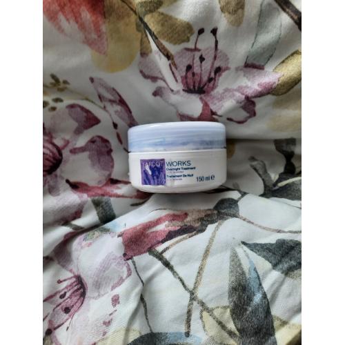Avon Foot Works, Beautiful Lavender, Comforting Overnight Massage Cream [Overnight Treatment with Lavender] (Intensywnie pielęgnujący krem do masażu stóp na noc [Intensywnie nawilżająca kuracja lawendowa do stóp]) - opinie | zdjęcie do recenzji od Qradomowa86