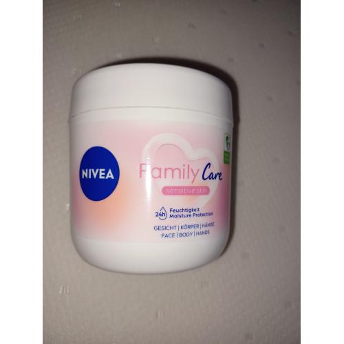 Nivea Family Care, Sensitive Skin Moisture Protection, Face, Body & Hands Cream (Lekki krem nawilżający do ciała , dłoni i twarzy) - opinie | zdjęcie do recenzji od KITKA_23 - 2