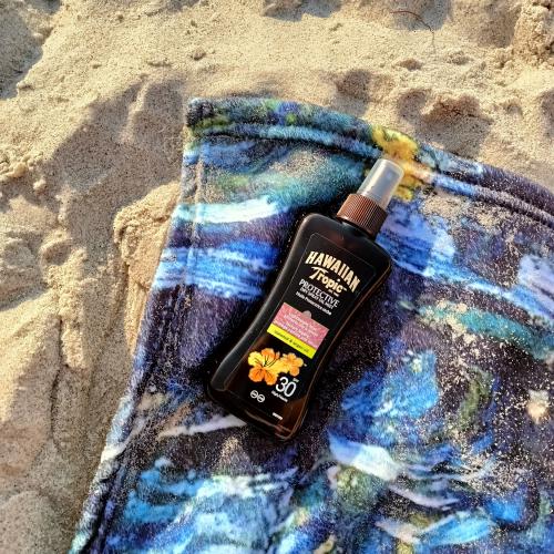 Hawaiian Tropic Protective Dry Spray Oil Mist SPF 30 (Ochronna mgiełka do opalania) - opinie | zdjęcie do recenzji od Luqia