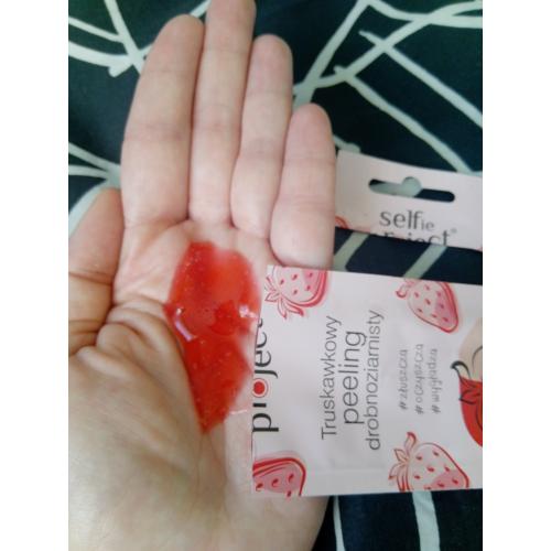 Selfie Project Drobnoziarnisty peeling do twarzy truskawkowy - opinie | zdjęcie do recenzji od Owocowysad - 3