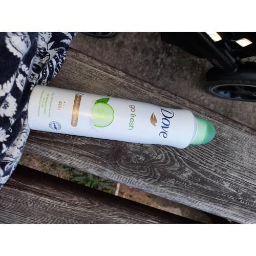 Dove Go Fresh, Antyperspirant w aerozolu o zapachu ogórka i zielonej herbaty - opinie | zdjęcie do recenzji od Qradomowa86