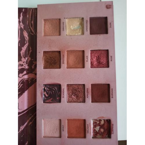 Eveline Cosmetics Shocking Nudes Eyeshadow Palette (Paleta 12 cieni do powiek) - opinie | zdjęcie do recenzji od annamaq - 1
