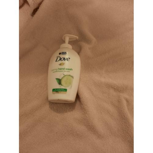 Dove Go Fresh, Fresh Touch, Beauty Cream Wash (Kremowe mydło w płynie `Ogórek i zielona herbata') - opinie | zdjęcie do recenzji od Qradomowa86