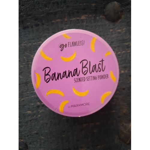 Max & More Banana Blast Go Flawless! Scented Setting Powder (Puder bananowy matujący) - opinie | zdjęcie do recenzji od Smerfeta83