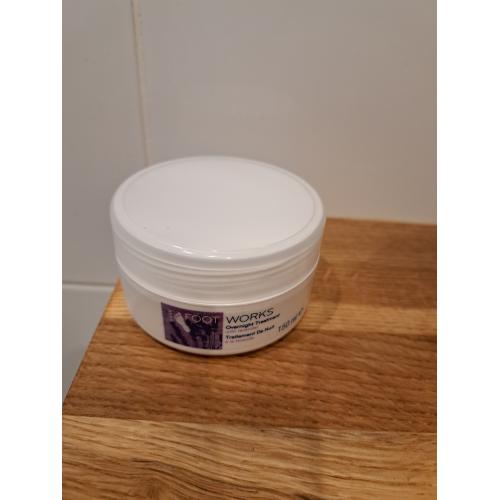Avon Foot Works, Beautiful Lavender, Comforting Overnight Massage Cream [Overnight Treatment with Lavender] (Intensywnie pielęgnujący krem do masażu stóp na noc [Intensywnie nawilżająca kuracja lawendowa do stóp]) - opinie | zdjęcie do recenzji od JOANNAPIO1974