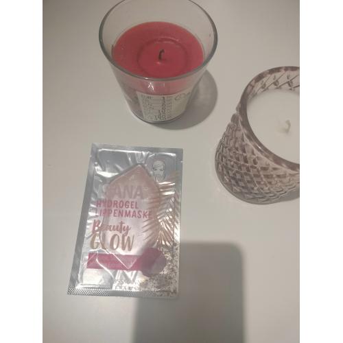 Isana Beauty Glow Hydrogel Lippenmaske (Maska hydrożelowa na usta) - opinie | zdjęcie do recenzji od blondeinbeauty