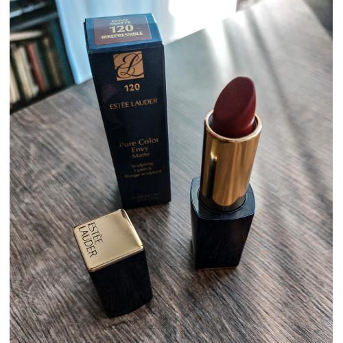 Estee Lauder Pure Color Envy, Sculpting Matte Lipstick (Pomadka matowa) - opinie | zdjęcie do recenzji od Nathaliee85 - 3