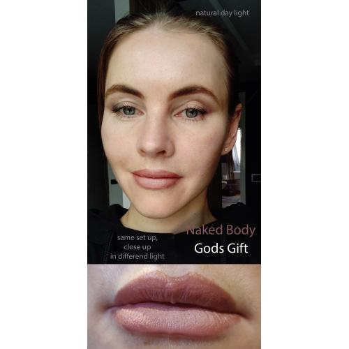 Jeffree Star Velvet Trap Lipstick (Pomadka do ust w sztyfcie) - opinie | zdjęcie do recenzji od Mufrius - 1