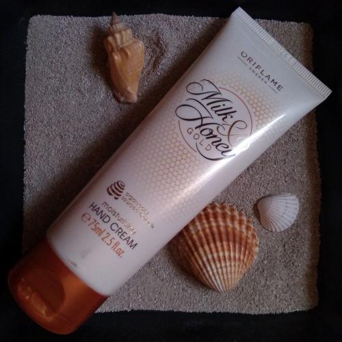 Oriflame Milk & Honey Gold, Moisturising Hand Cream (Nawilżający krem do rąk) - opinie | zdjęcie do recenzji od AnaSky - 2