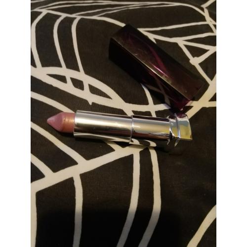 Maybelline New York Color Sensational Lipstick (Nawilżająca szminka do ust) - opinie | zdjęcie do recenzji od Owocowysad - 3