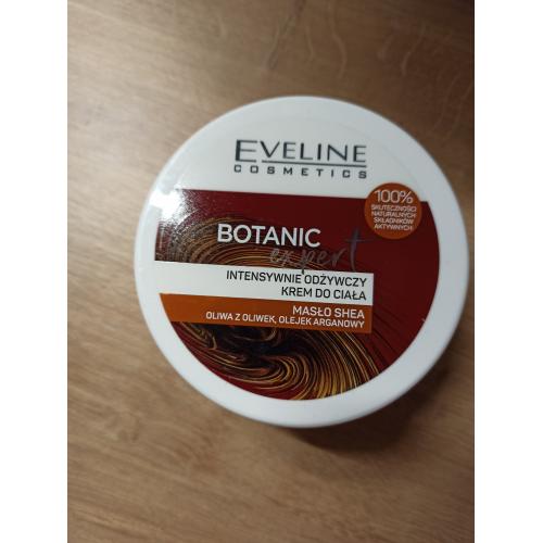 Eveline Cosmetics Botanic Expert, Intensywnie odżywczy krem do ciała `Masło shea, oliwa z oliwek, olejek arganowy` - opinie | zdjęcie do recenzji od annamaq - 1