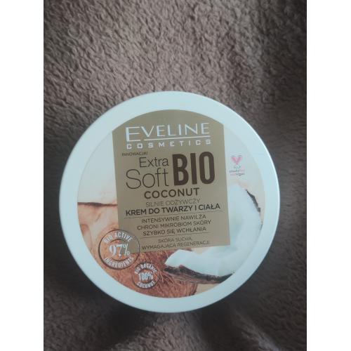 Eveline Cosmetics Extra Soft Bio Coconut, Silnie odżywczy krem do twarzy i ciała - opinie | zdjęcie do recenzji od Breakfree