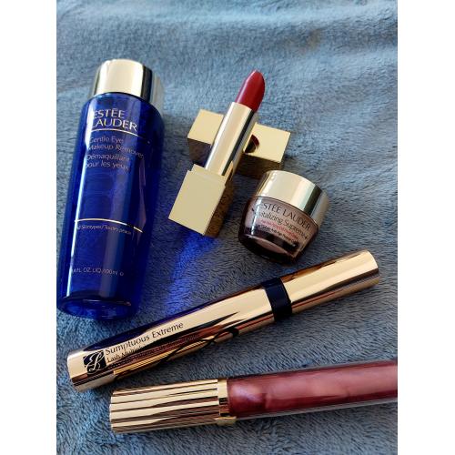 Estee Lauder Pure Color Envy, Sculpting Matte Lipstick (Pomadka matowa) - opinie | zdjęcie do recenzji od Ejvaaa - 1