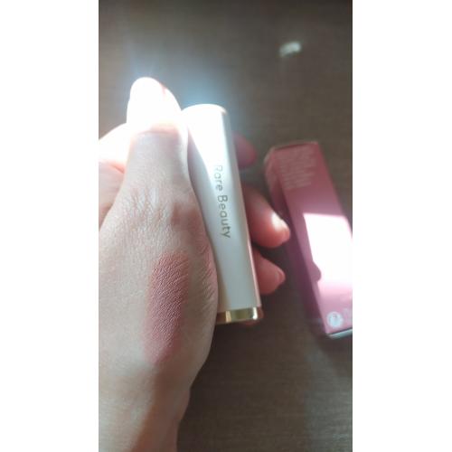Rare Beauty Kind Words Matte Lipstick (Matowa pomadka do ust) - opinie | zdjęcie do recenzji od paulina_lego