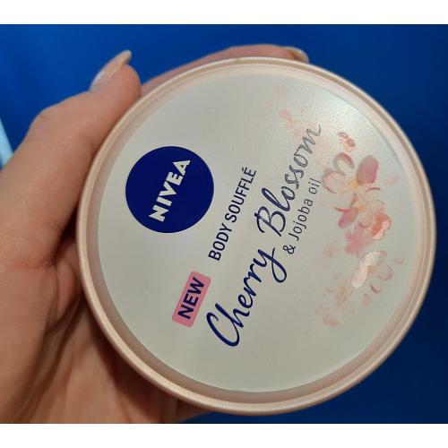 Nivea Body Souffle Cherry Blossom and Jojoba Oil (Olejek w kremie, Suflet do ciała ` Kwiat wiśni i olejek jojoba`) - opinie | zdjęcie do recenzji od Qradomowa86