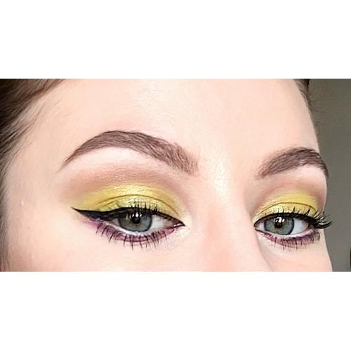 Eveline Cosmetics Look Up, Neon Lime Eyeshadow Palette (Paletka cieni do powiek) - opinie | zdjęcie do recenzji od Koronka_w_paskj - 1