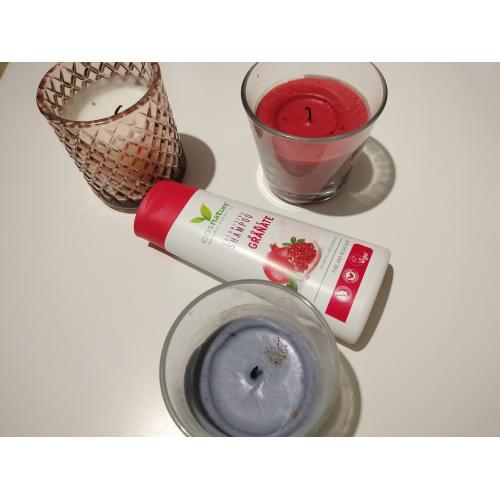 Cosnature Granatapfel, Volumen Shampoo (Szampon naturalny zwiększający objętość z owocem granatu) - opinie | zdjęcie do recenzji od blondeinbeauty