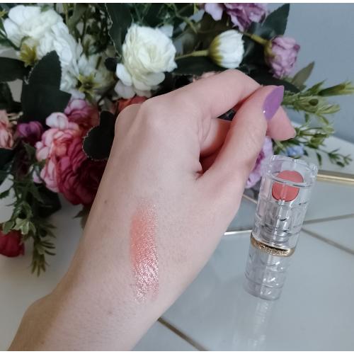 L'Oreal Paris Color Riche Shine Lipstick (Pomadka połyskująca) - opinie | zdjęcie do recenzji od intermanka