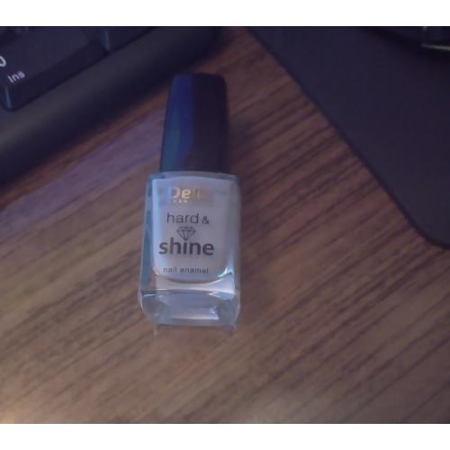 Delia Hard & Shine Nail Polish (Lakier do paznokci) - opinie | zdjęcie do recenzji od Vigrosska