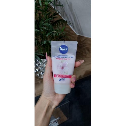 Nivea Waschcreme Almond Oil (Żel-krem do mycia twarzy) - opinie | zdjęcie do recenzji od Ewelinka2701