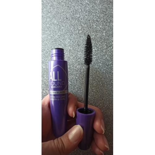 Catrice Allround Mascara Extra Volume Length & Curl Ultra Black (Tusz do rzęs zwiększający objętość, wydłużający i podkręcający) - opinie | zdjęcie do recenzji od ciasteczkowapanna