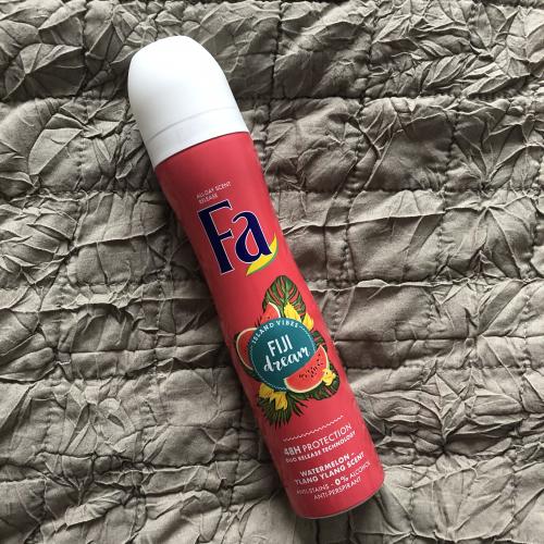 Fa Island Vibes, Fiji Dream, Anti-perspirant Spray (Antyperspirant odświeżający zapachowy w sprayu) - opinie | zdjęcie do recenzji od Crystal1994
