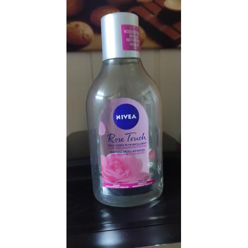 Nivea Rose Touch, Dwufazowy płyn micelarny z organiczną wodą różaną (nowa wersja) - opinie | zdjęcie do recenzji od joaska1992