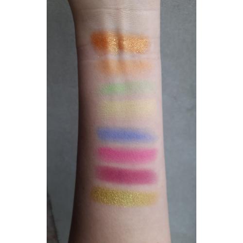 Eveline Cosmetics Look Up, Neon Lime Eyeshadow Palette (Paletka cieni do powiek) - opinie | zdjęcie do recenzji od Smerfeta83 - 1