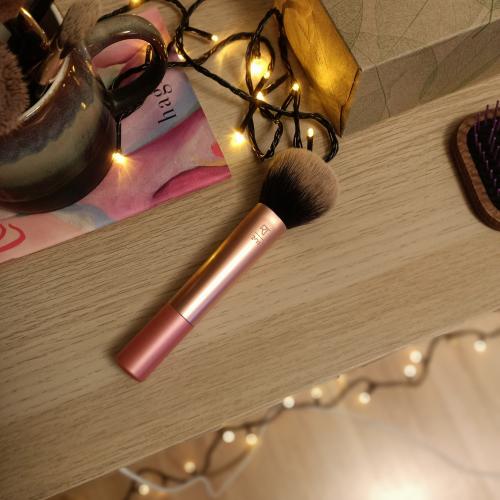 Real Techniques Powder Brush 01401 (Pędzel do pudru) - opinie | zdjęcie do recenzji od Luqia - 1