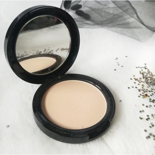 Delia Matt Pressed Powder (Puder prasowany) - opinie | zdjęcie do recenzji od asia10933 - 1