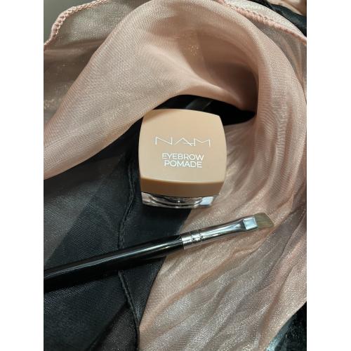 Nam Professional by Wibo Eyebrow Pomade (Pomada do brwi) - opinie | zdjęcie do recenzji od Myszamouse